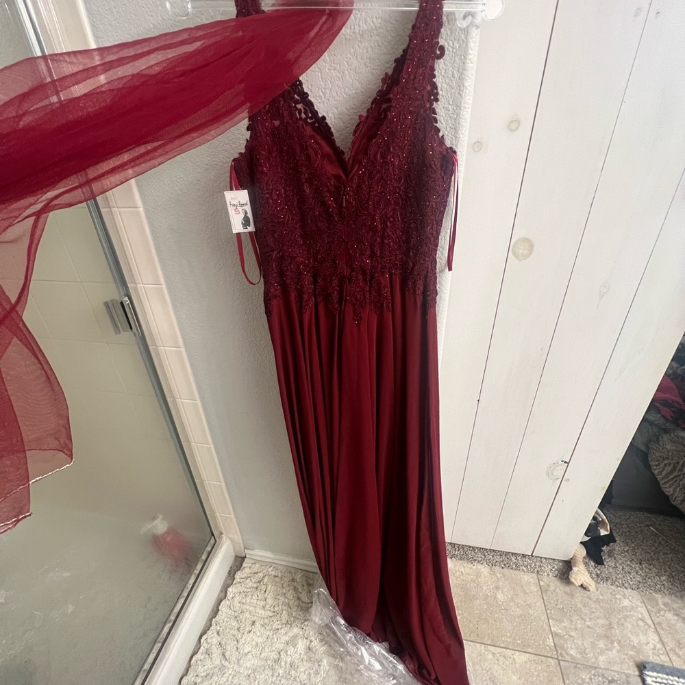 Maroon red bridesmaid dress fiesta fashion brand new, tags still on, size small